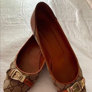 LADIES CLASSIC GUCCI FLATS